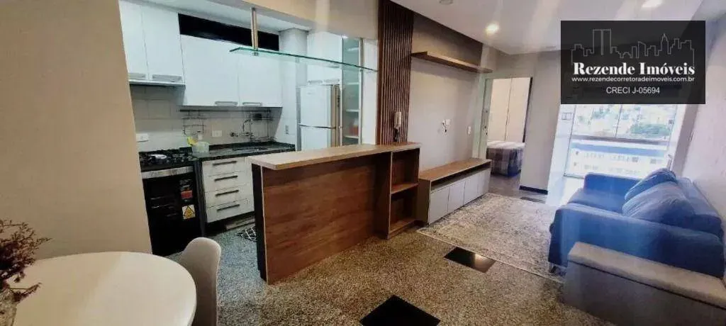 B- Apartamento com 1 dormitório à venda por R$ 300.000