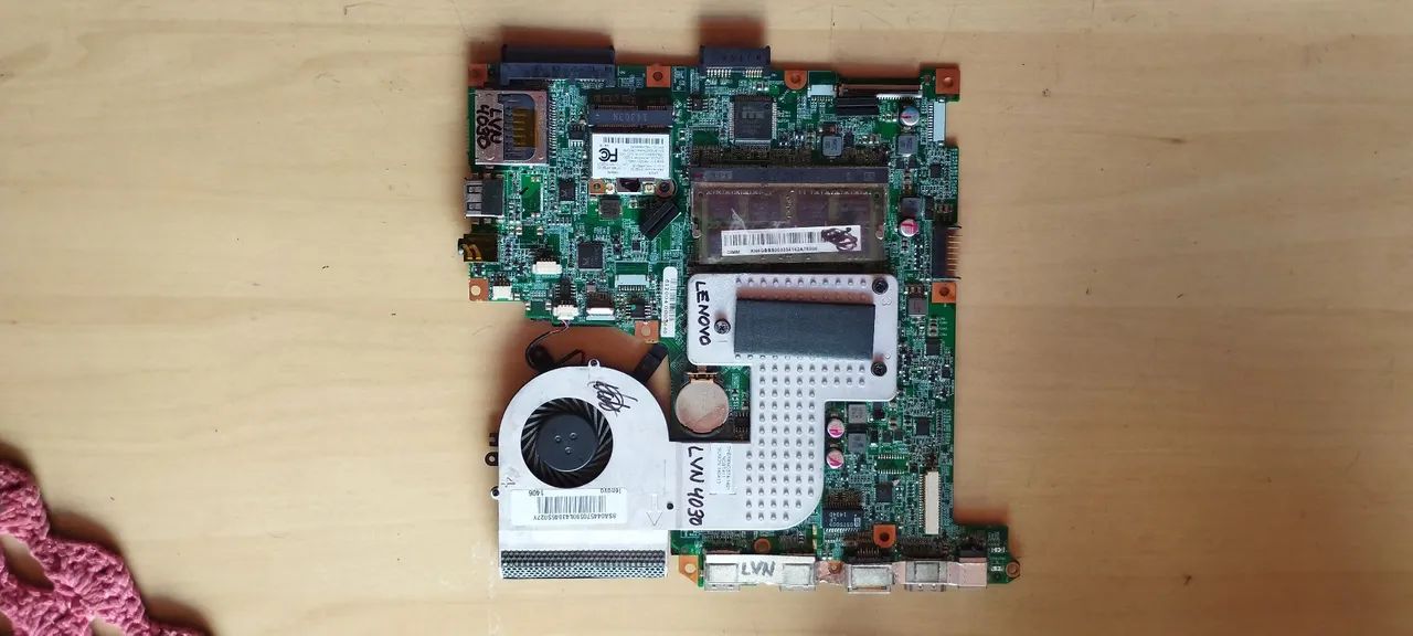Placa Mãe Lenovo Lnv L40 30 2.41ghz Mbprncbt44-t820 Ncbt411 - Foto 3