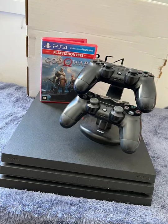 Console PS4 Slim Final Fantasy XV Luna Edition 1Tb Desbloqueado