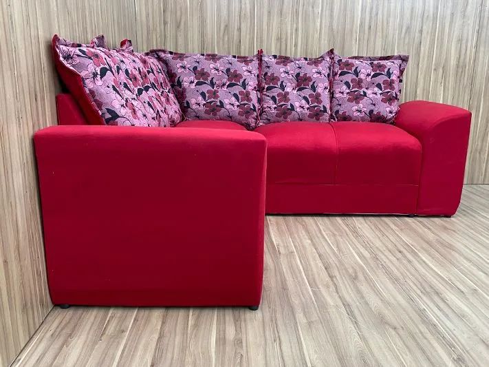 Sofá de Canto 5 Lugares Suede Vermelho com Almofadas Soltas - Foto 2