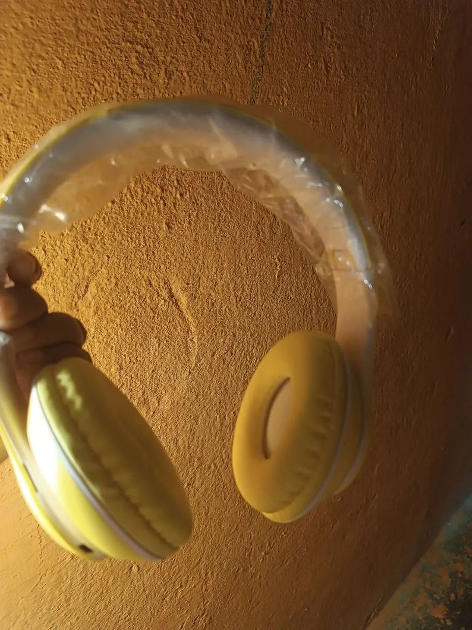 Headphones 64252695244546121