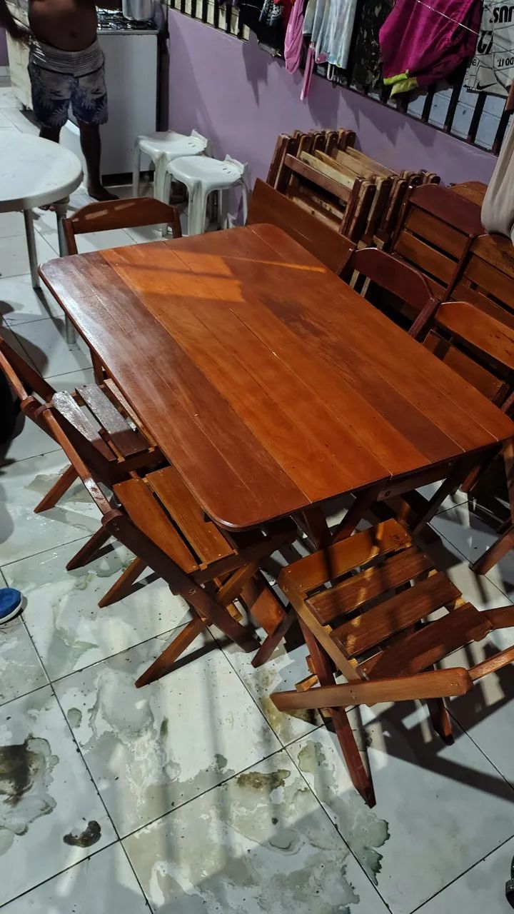 Vende-se jogo de mesa com seis cadeiras  - Foto 2