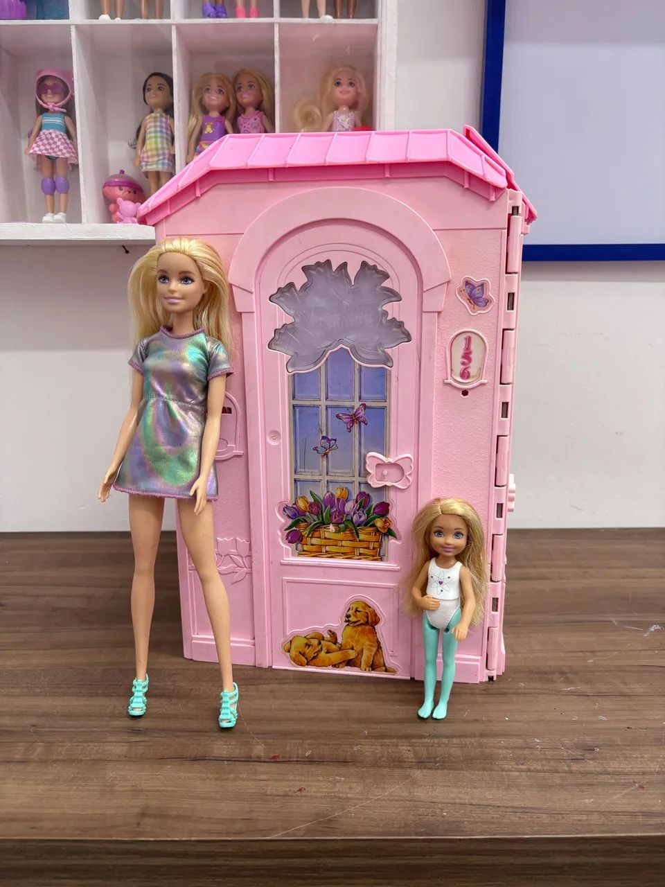 Casa da barbie anos 2000 + 2 bonecas  - Foto 2