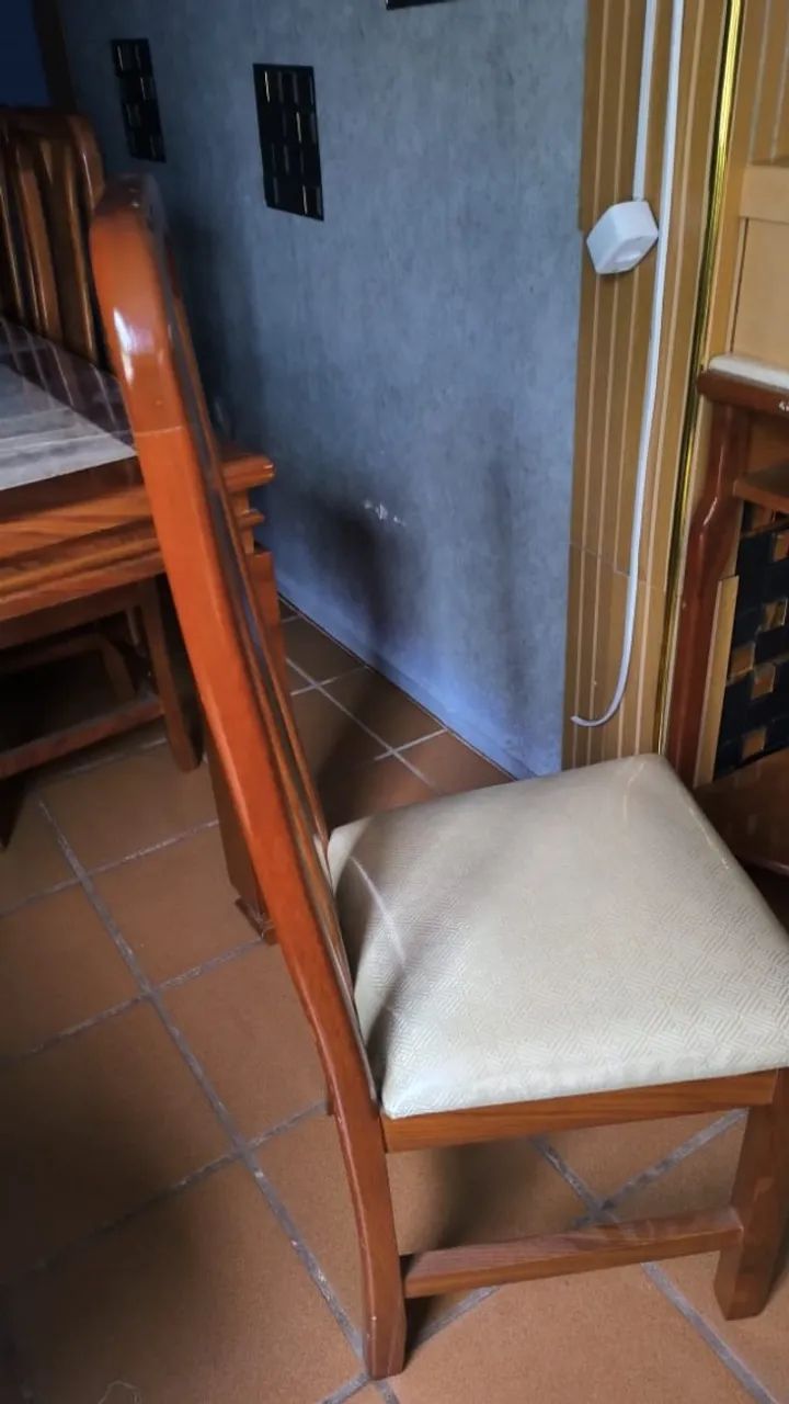 Conjunto Sala de Jantar Madeira Maciça + 6 Cadeiras e Cristaleira - Foto 3