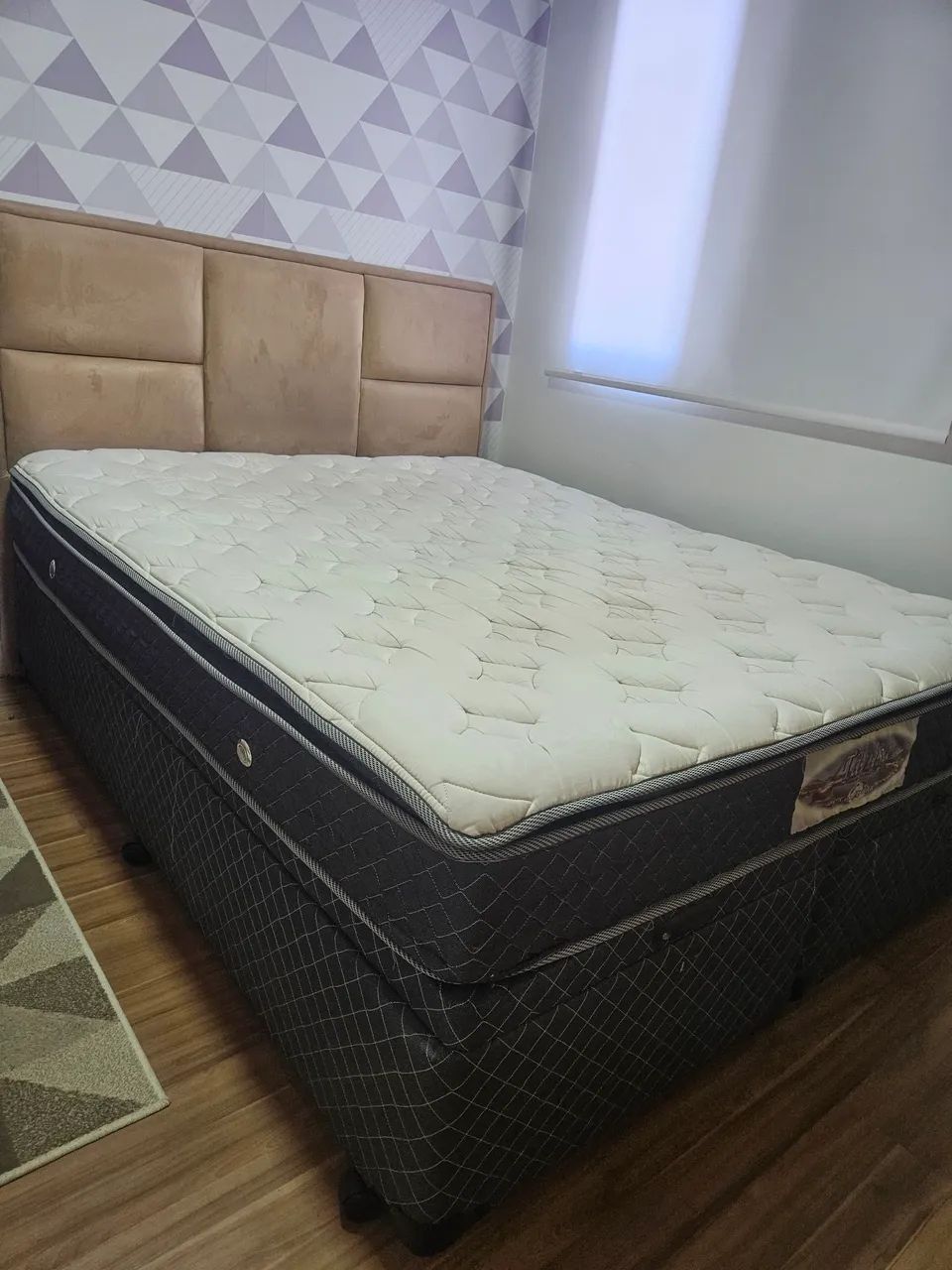 Cama box queen 