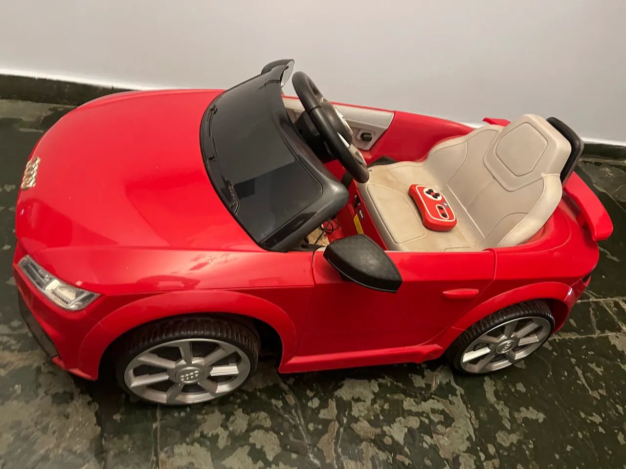 Carrinho elétrico Audi