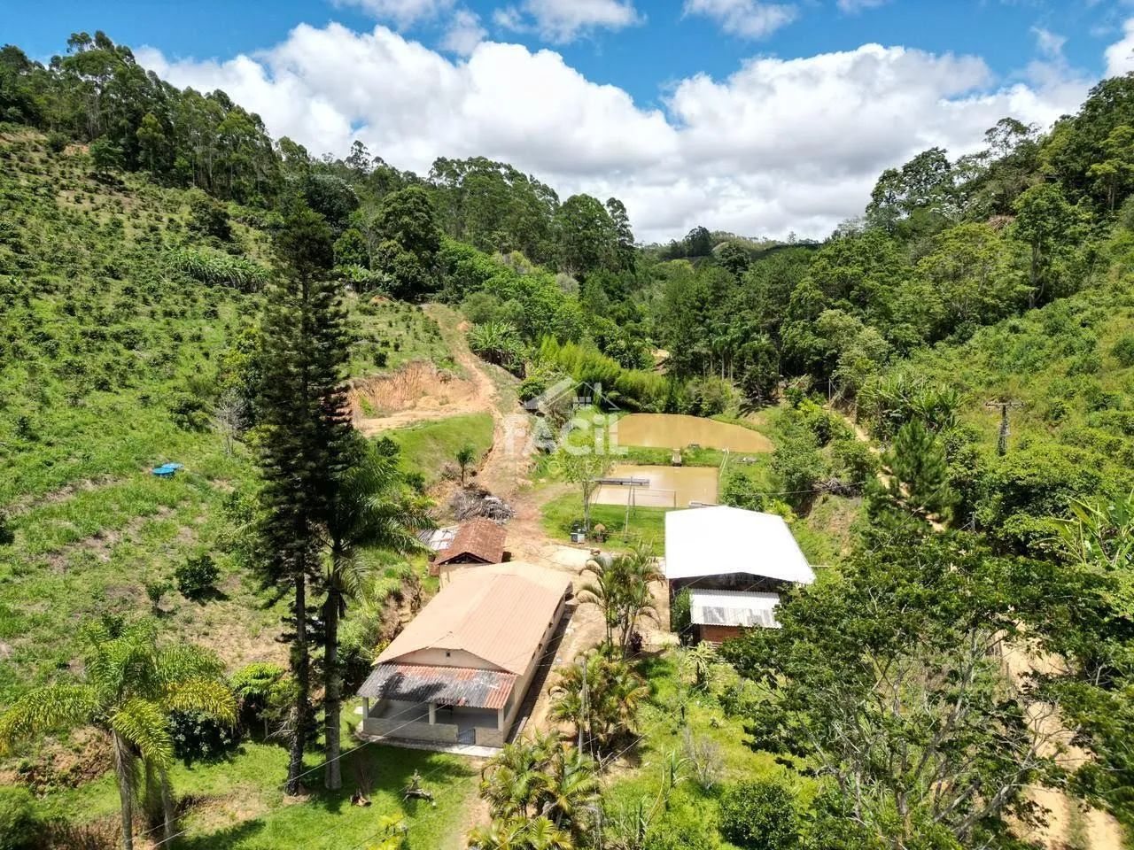 Sítio à Venda em Santa Teresa com 4 Dormitórios e 2 Banheiros - Foto 2
