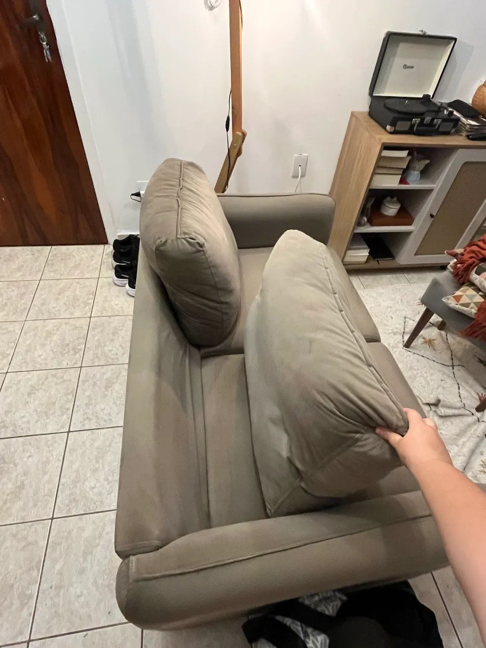 SOFÁ MOBLY 2 anos de uso INTACTO - Foto 5