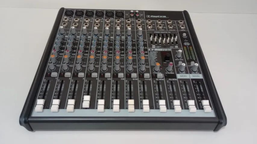 Mesa de Som Mackie ProFX12 - 12 Canais USB com Efeitos - Foto 2