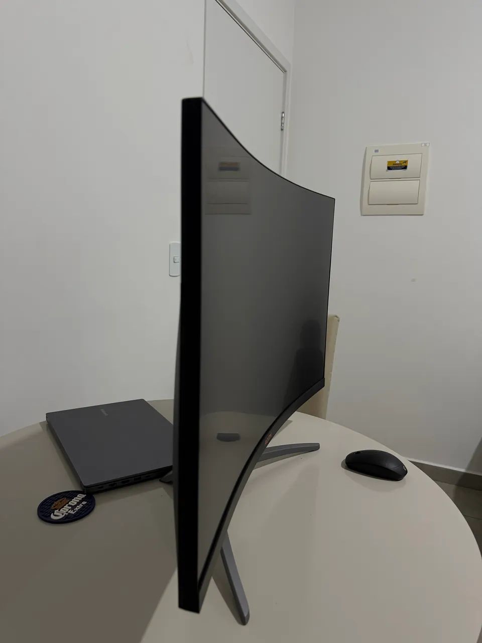 Monitor gamer AOC Agon 31,5? curvo  - Foto 3