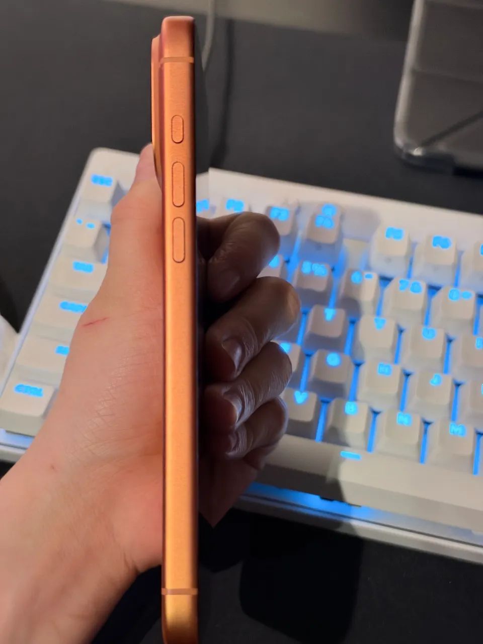 iPhone 17 pro max laranja - Foto 5