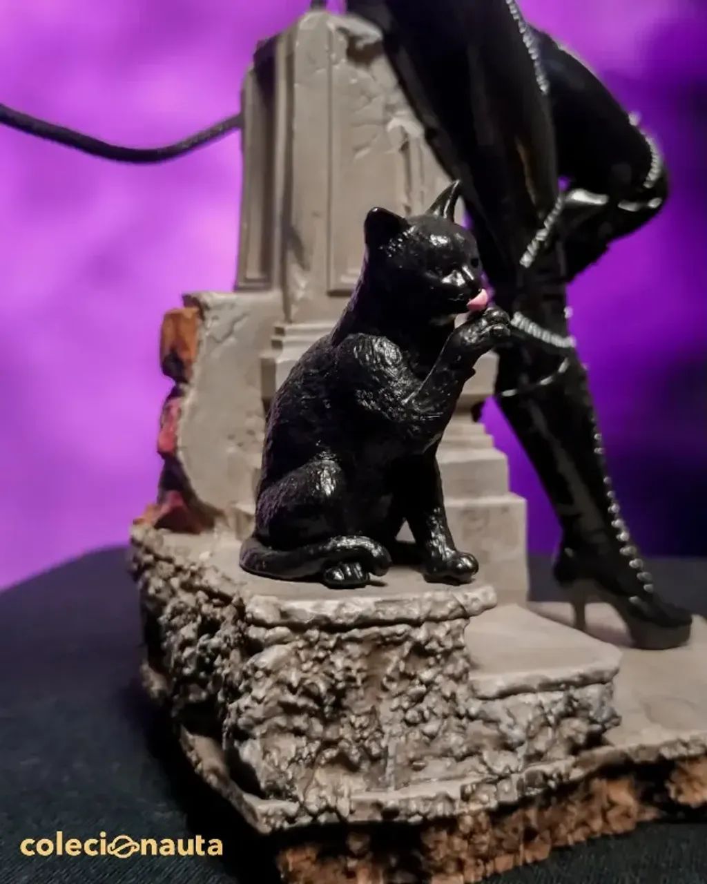 Catwoman - Mulher Gato - Batman Returns Iron Studios 1/10 - Foto 4