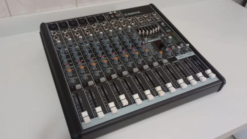 Mesa de Som Mackie ProFX12 - 12 Canais USB com Efeitos - Foto 3