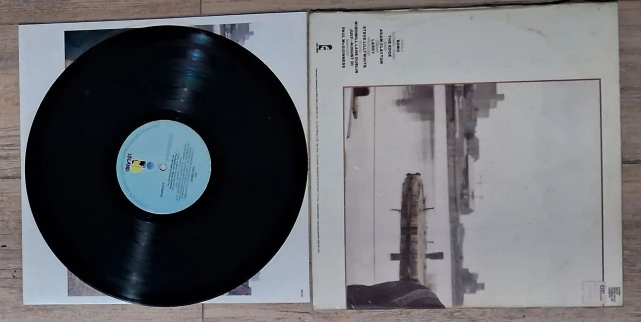 2 Discos de Vinil U2 - Rattle And Hum e October - Foto 2