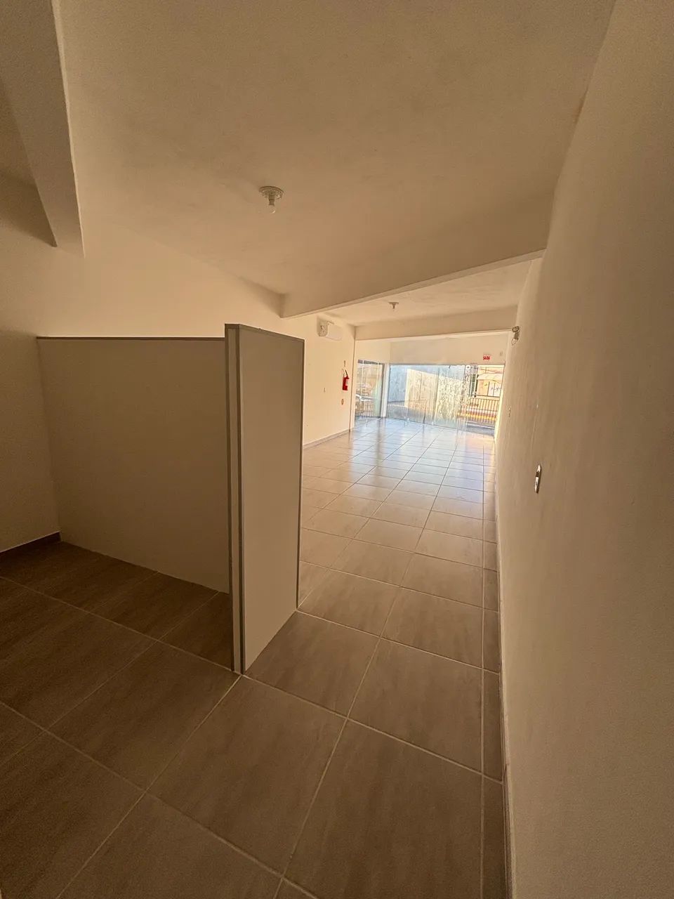 Alugo salas comerciais (Esquina) - 50m2 e 30m2 - Foto 4
