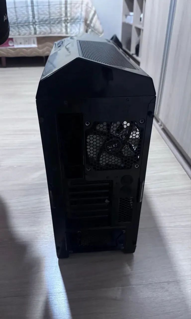 Gabinete Preto - Usado em Ótimo estado  - Foto 4