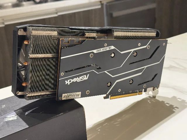 Placa De Vídeo Amd Asrock Rx 6700 Xt Challenger Pro 12gb Oc - Foto 2