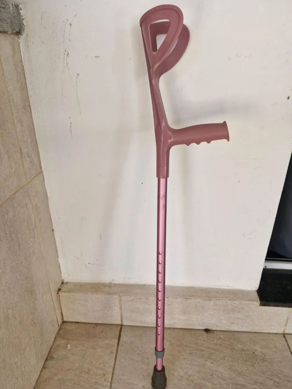 Cadeira de rodas muleta e almofada  - Foto 3