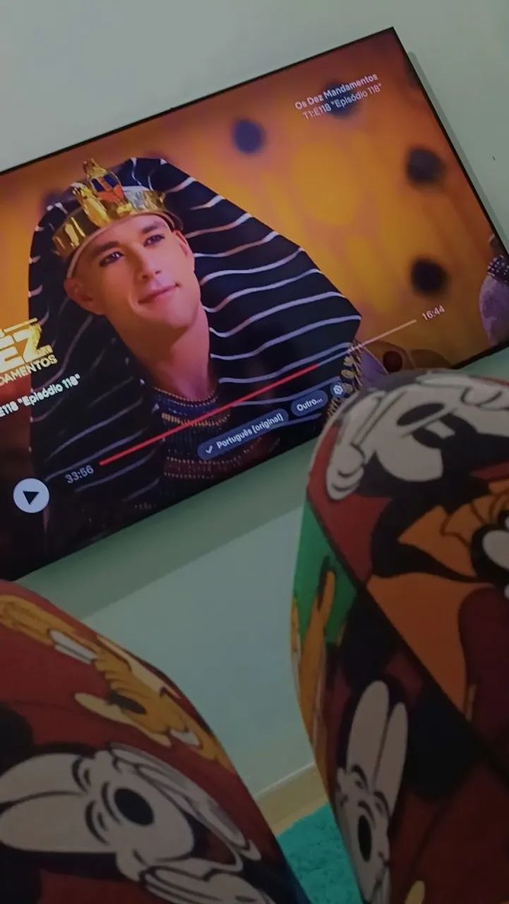 Televisão 85 polegadas 