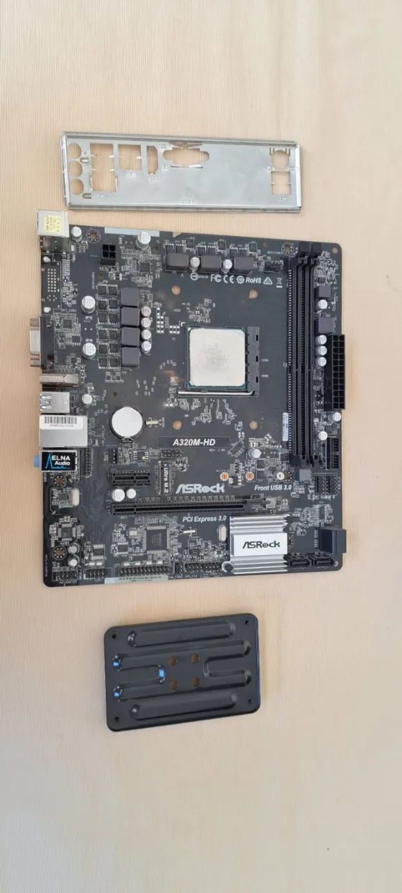 Kit Ryzen 3 3200G e ASRock A320M-HD Funcionando perfeitamente !