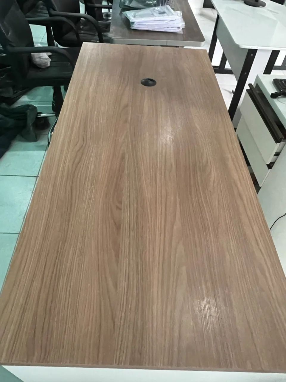Mesa com 5 gavetas escritório - Foto 2