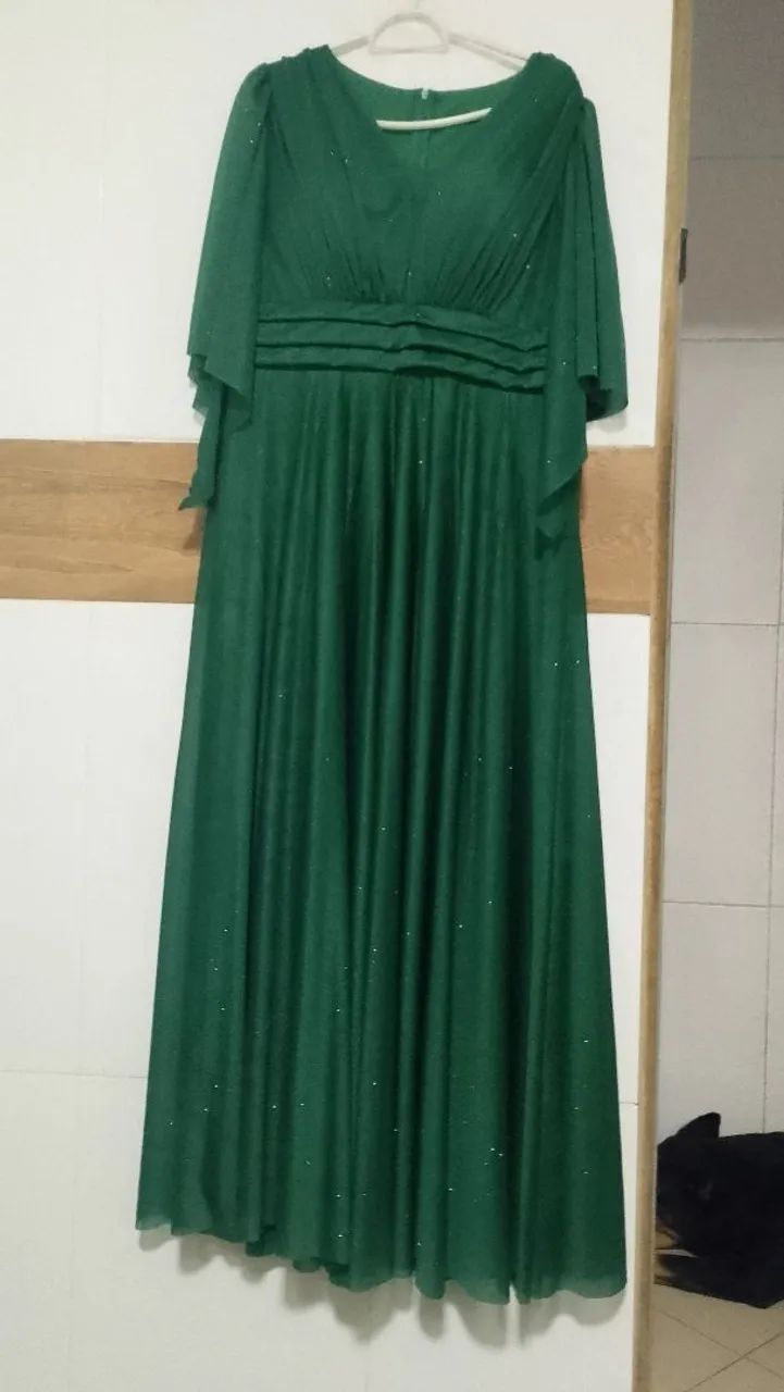 Vestido de gala verde novo