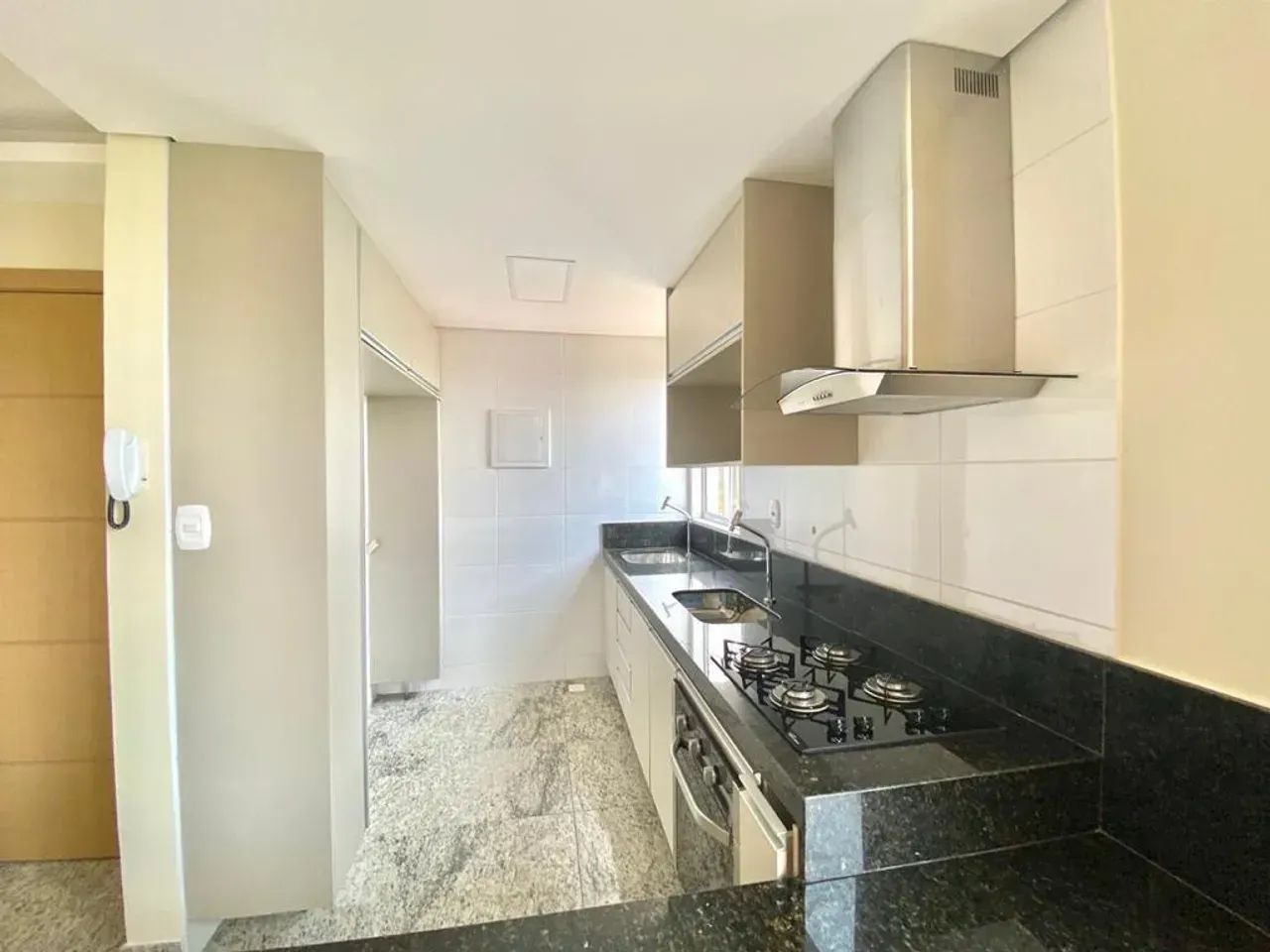 Excelente apartamento no melhor ponto do bairro! - Foto 2