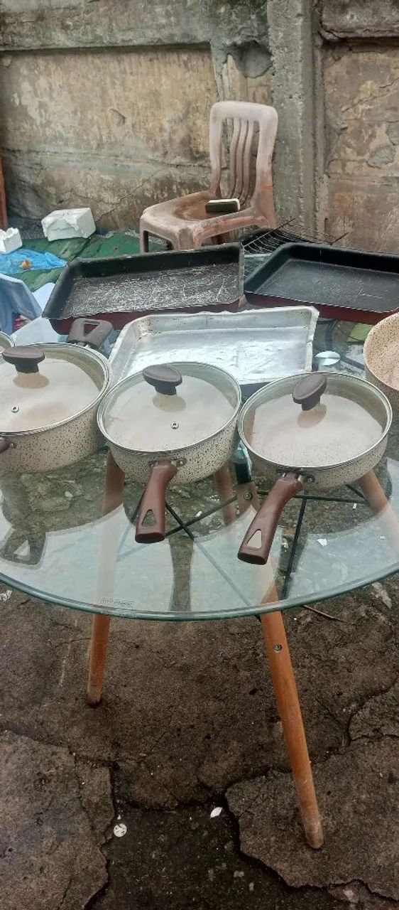 Vendo panelas e tabuleiro para saí agora  - Foto 5