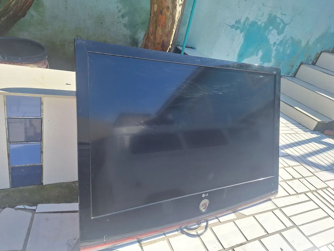 Tv LG vendo ou troco celular  - Foto 2