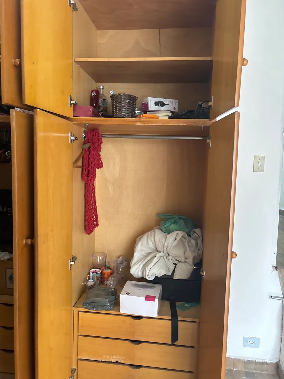 Guarda roupa de madeira - Foto 3