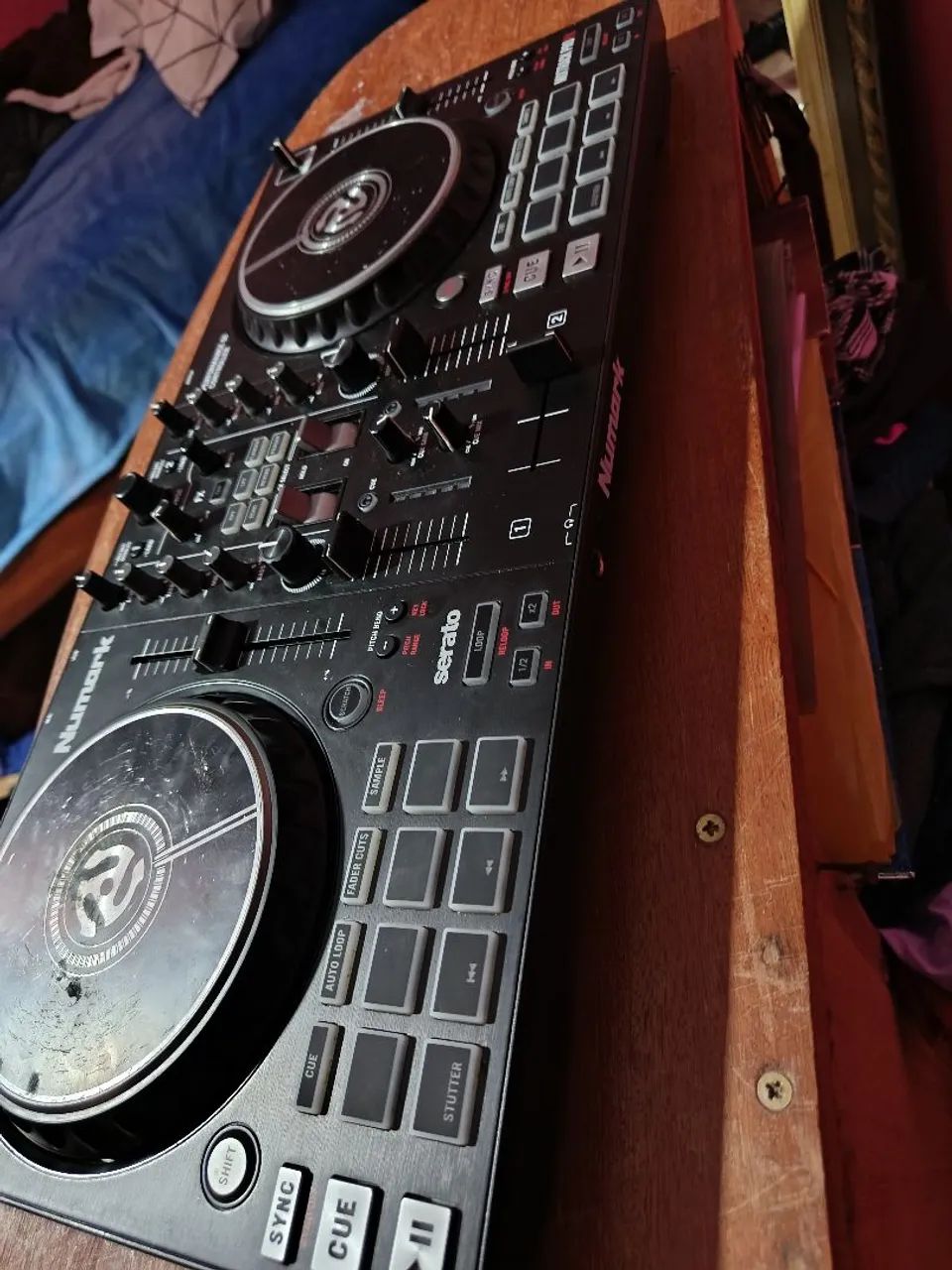 Vendo controladora numark 
