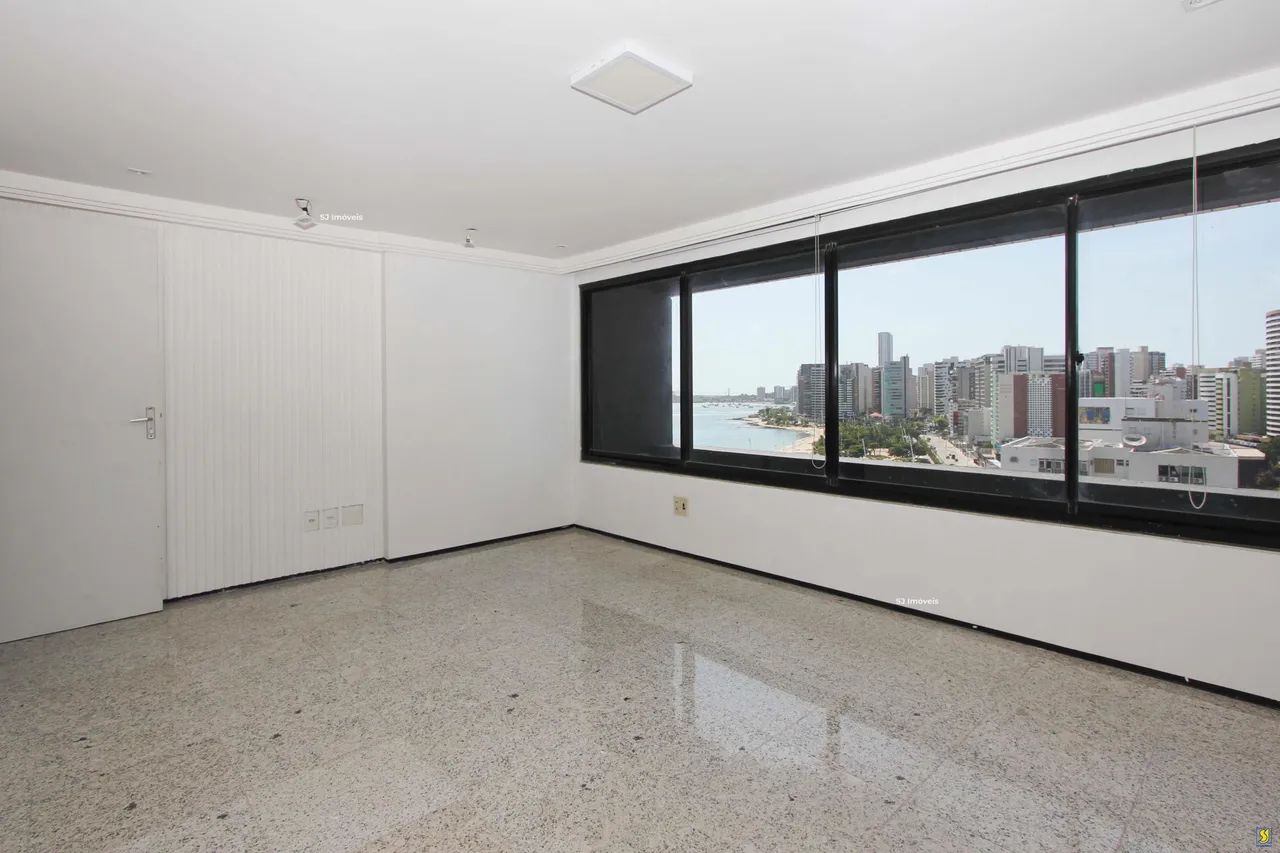 Sala comercial na Av. Beira Mar com 1 vaga de garagem - Foto 2