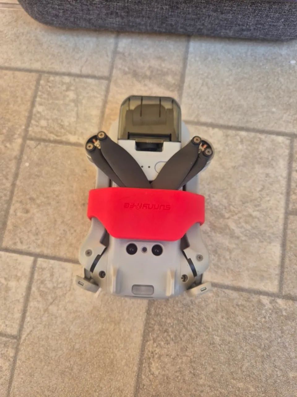 DRONES - Foto 2