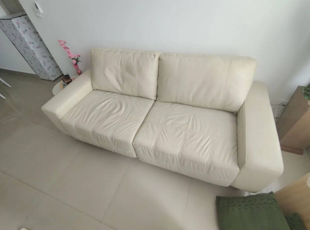 VENDO SOFÁ DE COURO LEGÍTIMO 