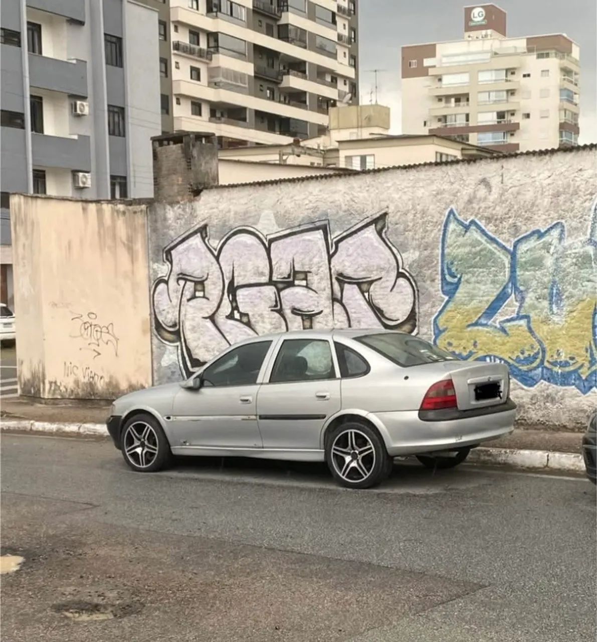 Chevrolet Vectra CD 2.2 16V / 2.0 16V Mec./aut. 1998