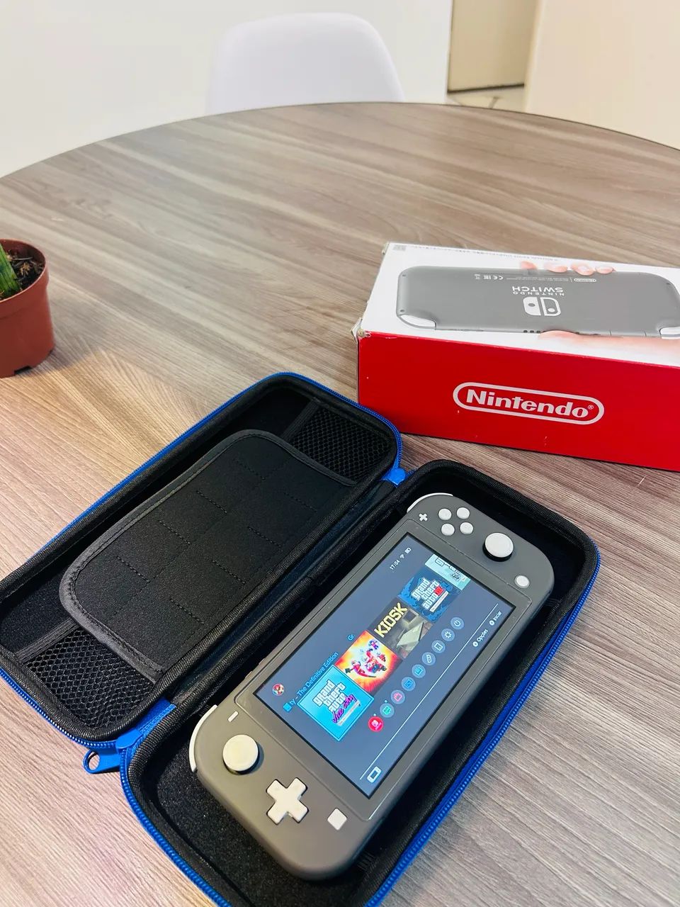 Nintendo Switch Lite 