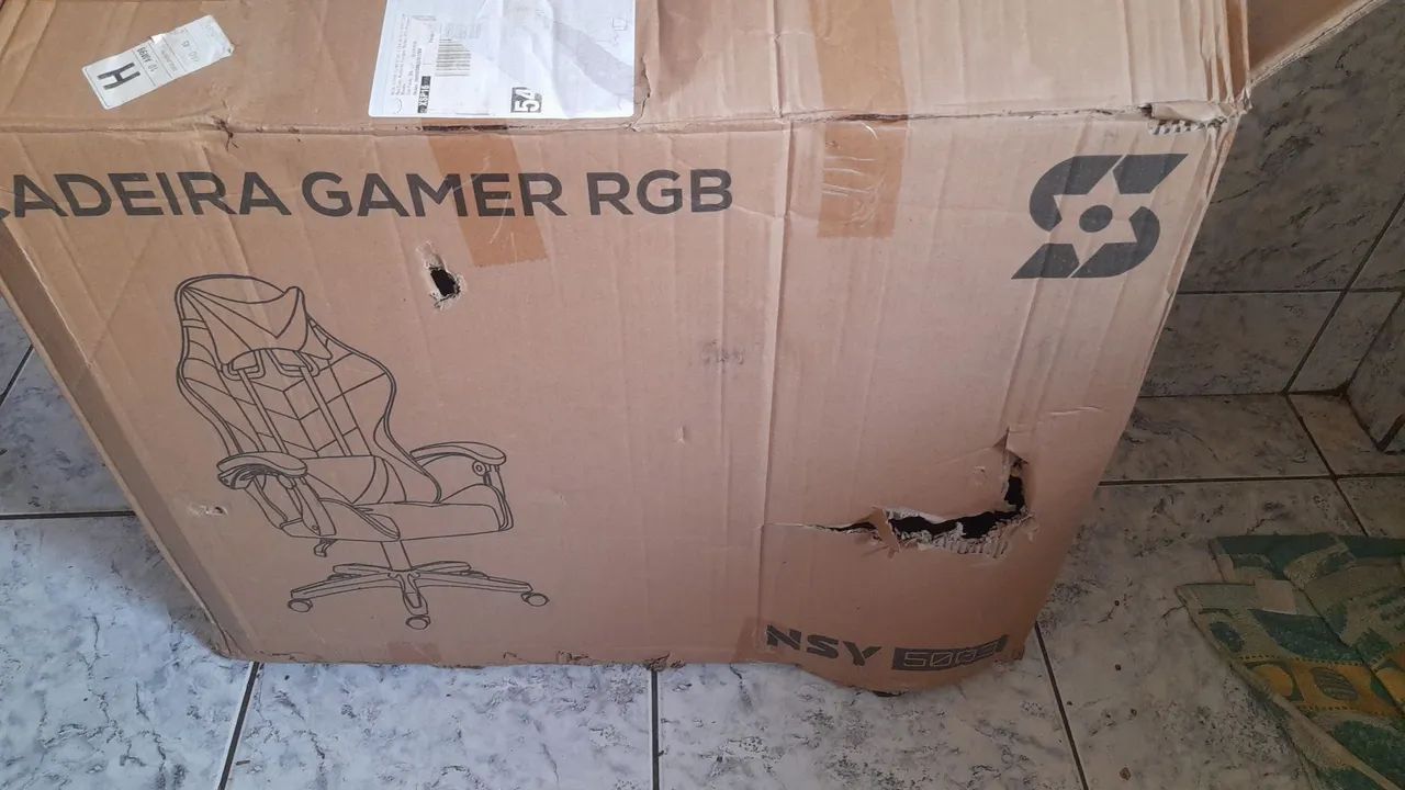 CADEIRA GAMER E UMA BICICLETA  - Foto 2