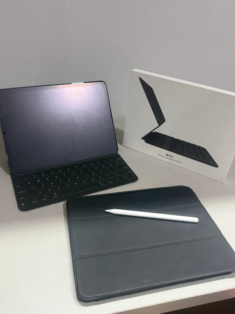 Combo: iPad Air 5ª Geração 64GB + Smart Keyboard Original + Apple pencil 2 + case - Foto 2