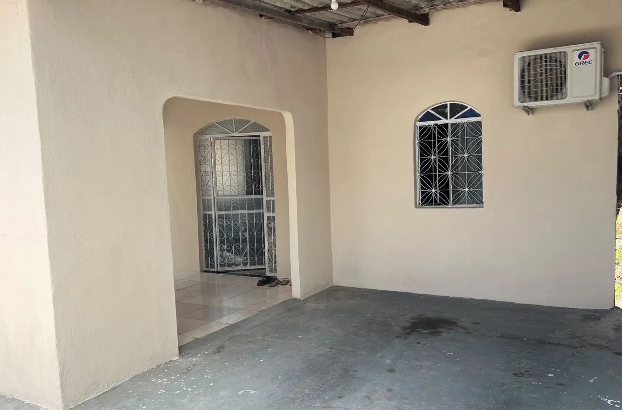 Casa com ponto comercial - Pronta para morar - Manoa - Foto 2
