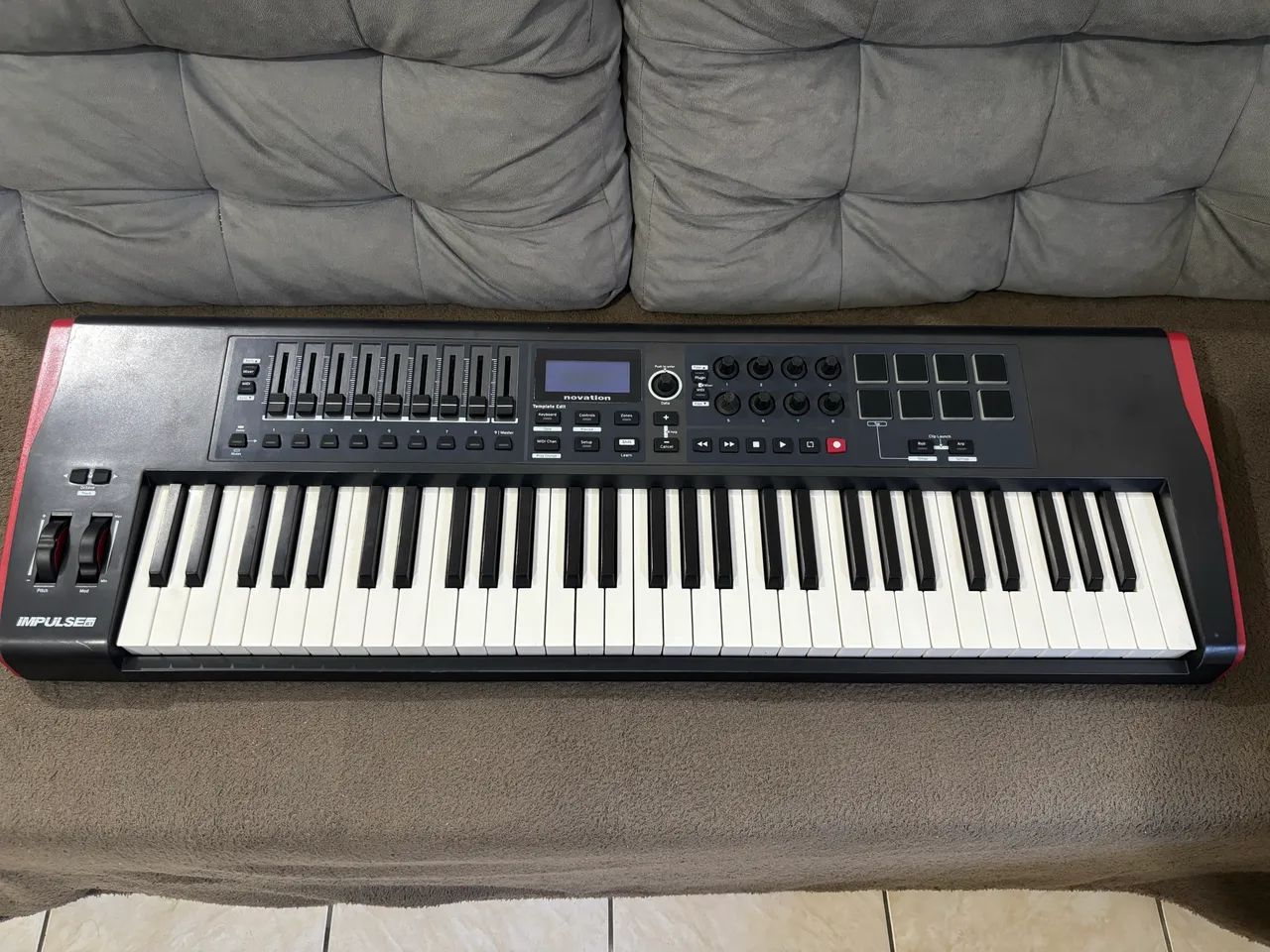 Controlador Novation Impulse 61