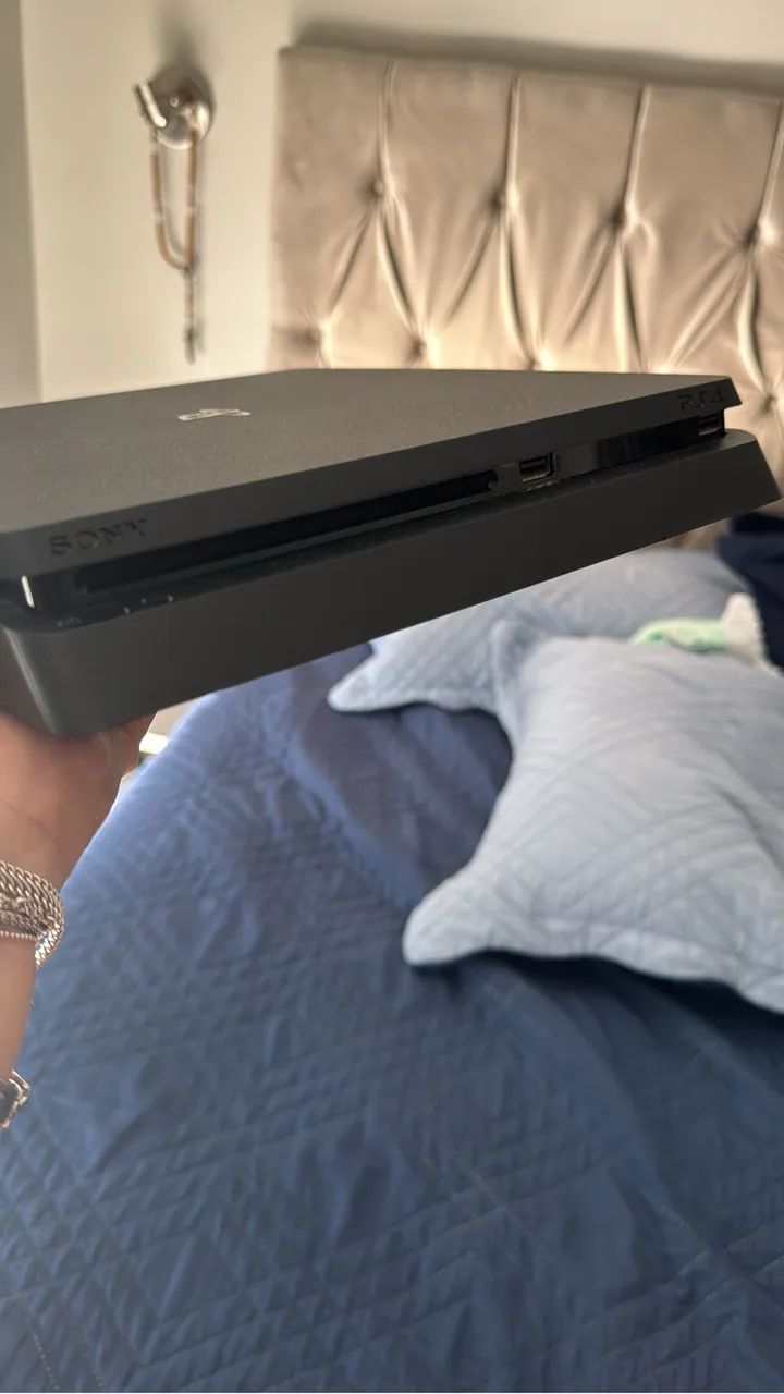 PlayStation 4 1TB - Foto 4