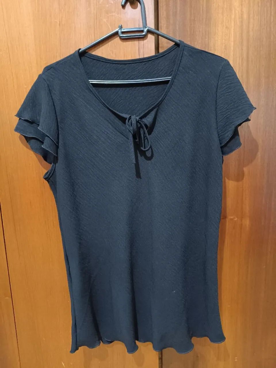 Camisa Preta Feminina Tam. G/GG - Usada Apenas Uma Vez