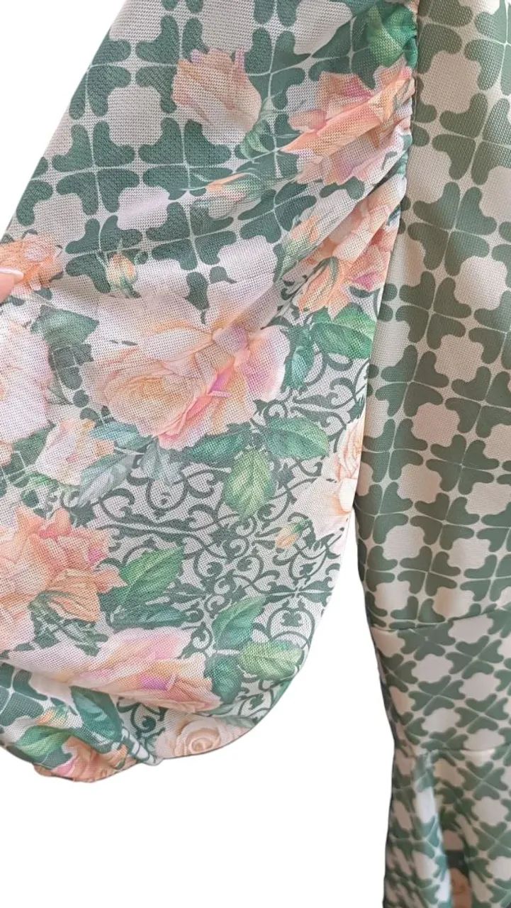 Vestido Floral Verde Acinturado M | Bojo e Forro - Foto 4