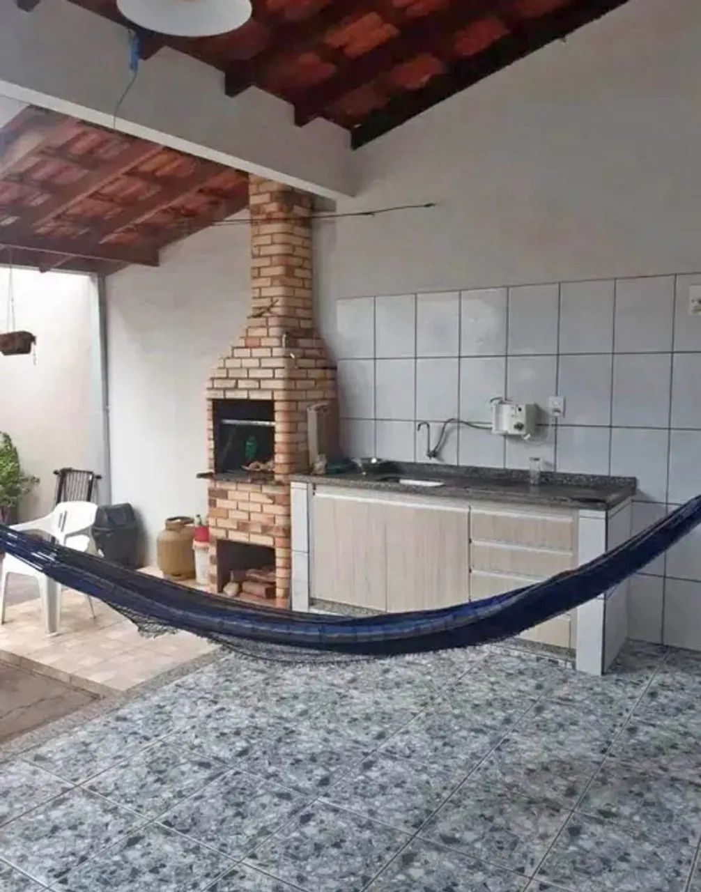 Vendo casa em mosqueiro - chapéu virado 