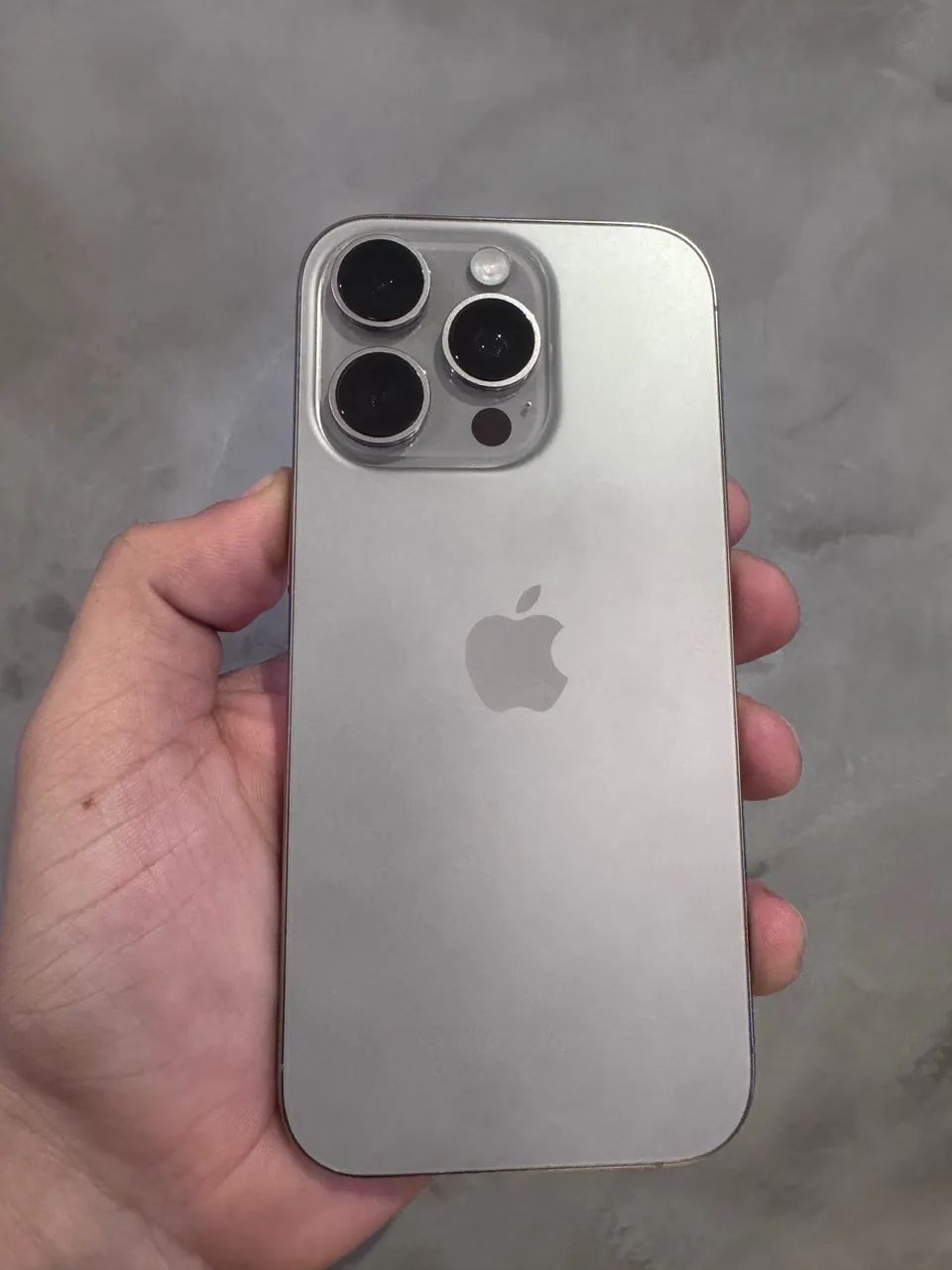 iPhone 16 Pro