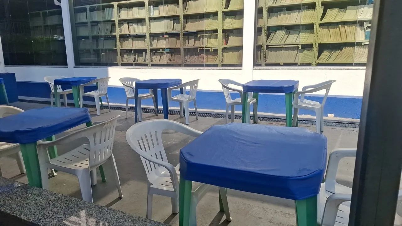 Mesa plástica 