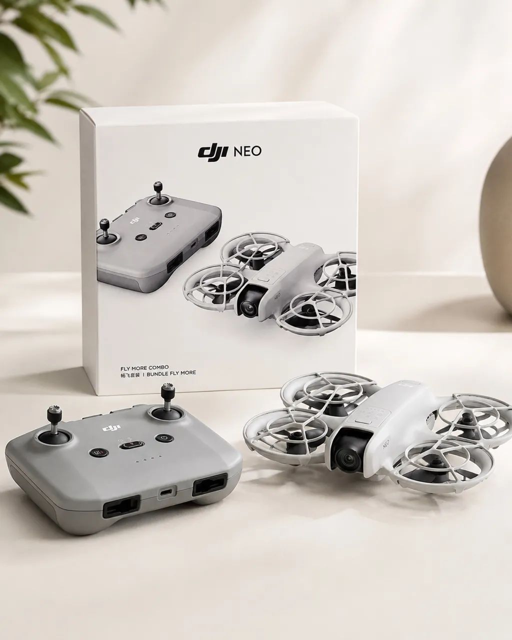 DJI Neo Fly More Combo com Controle - Novo / Completo