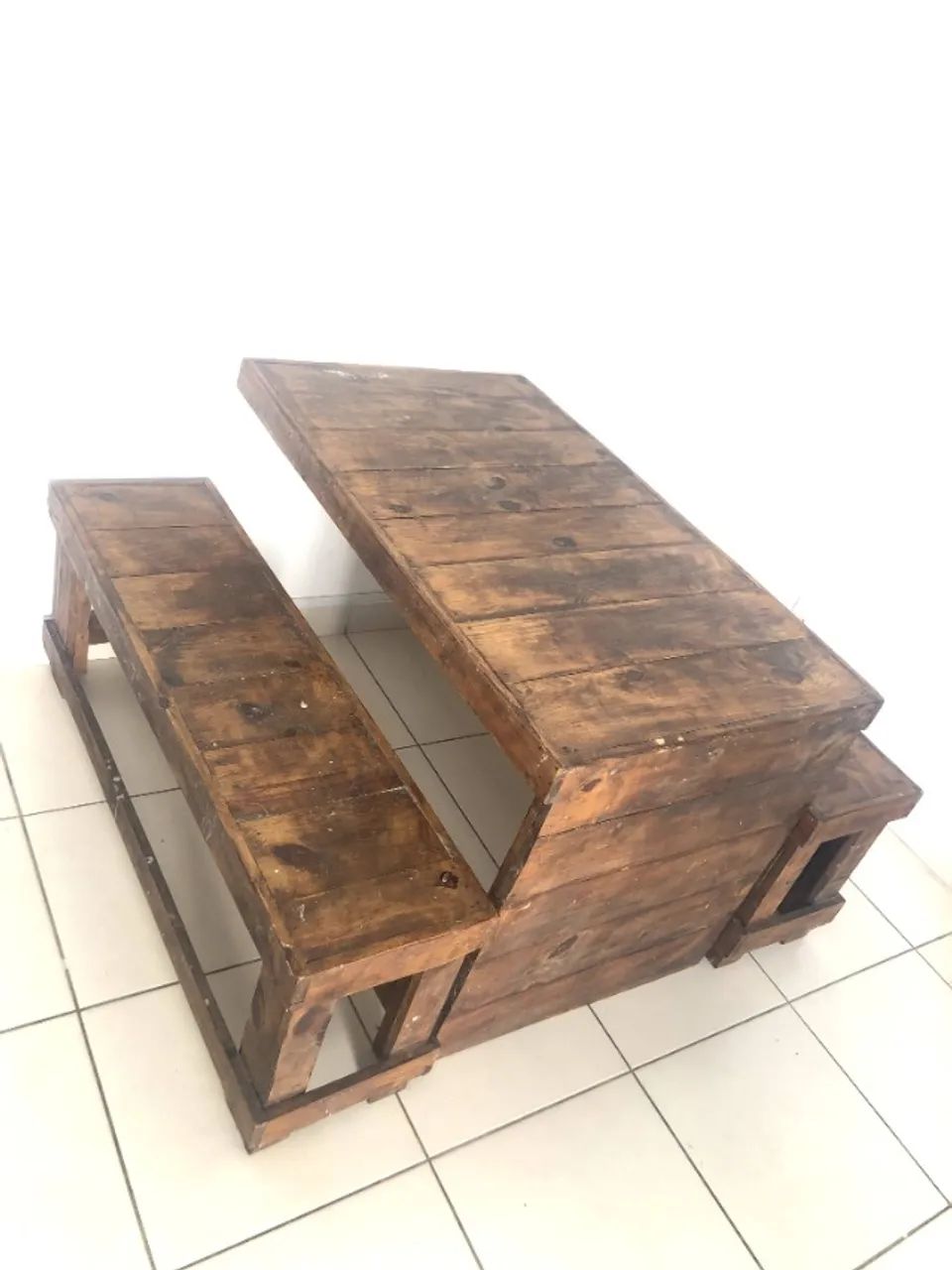 Mesa de Madeira com Bancos65082762560129122