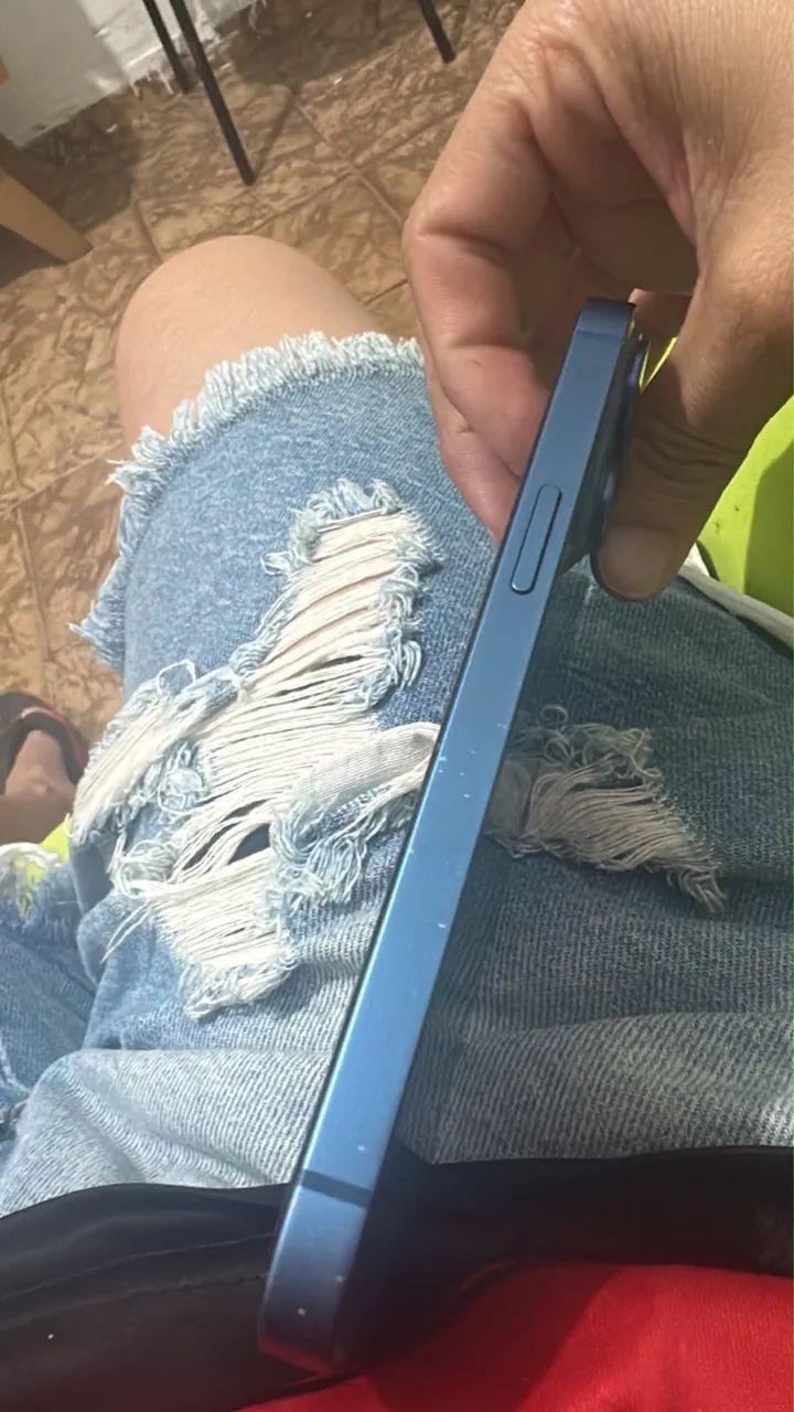 iPhone 13 azul
