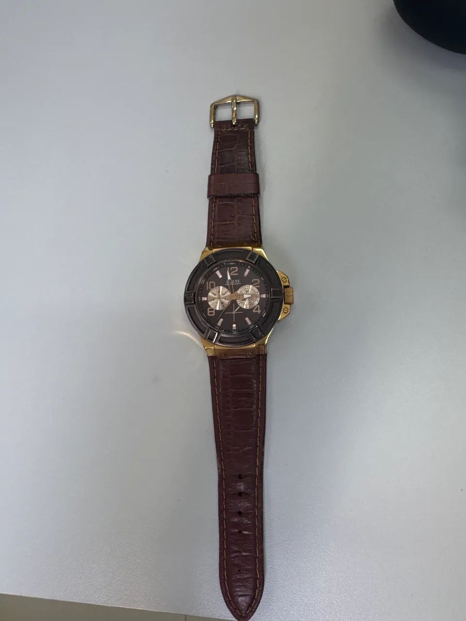 Relógio Guess couro marrom 